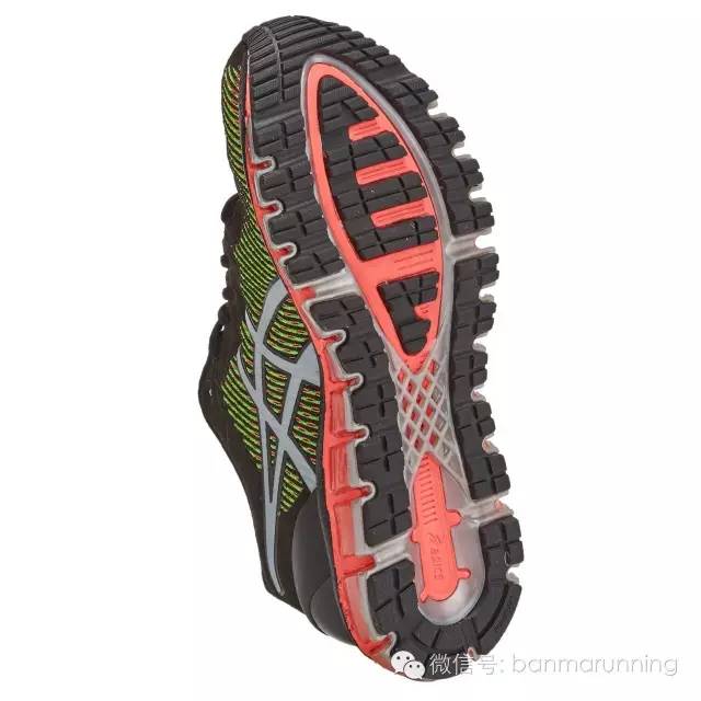 斑马评测ASICS花3年研究的变色网面，却被丑出境界的配色抢走关注