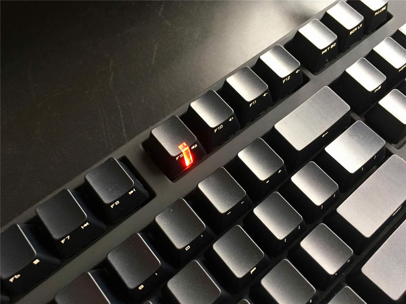 酷冷至尊烈焰枪xt绿轴,酷冷至尊烈焰枪xtv2键盘