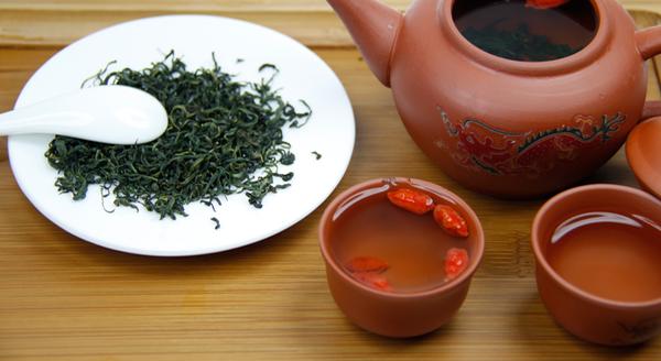 尿频尿急尿痛吃什么食物好得快,尿急尿频尿痛吃啥药好副作用小