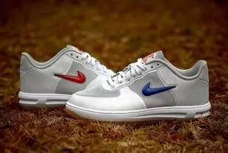 除了以最屌的姿势上热搜，他还创立了这样一个品牌！