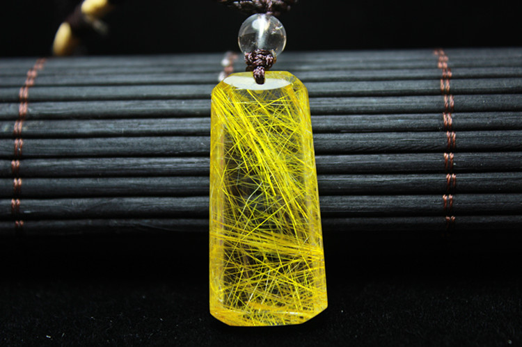 一眼辨别真假翡翠,水晶鉴定真假最简单方法