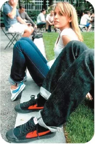 除了老干妈、回力鞋，这些“新国货”也蜚声海外！