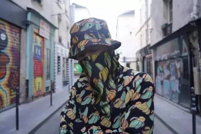 除了以最屌的姿势上热搜，他还创立了这样一个品牌！