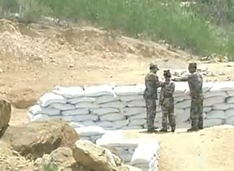 女友故意调皮,女友调皮又很乖