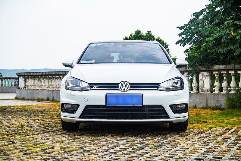 高尔夫7r-line值不值买,高尔夫7rline评测