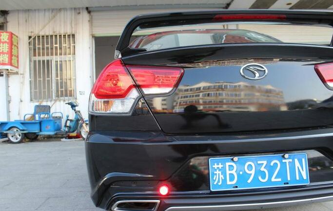 老款菱悦v3灯光高低调整,15款菱悦v3手动风采版