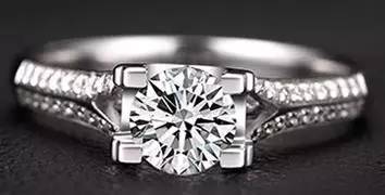 30分裸钻可以做出什么项链,30分的裸钻如何选择