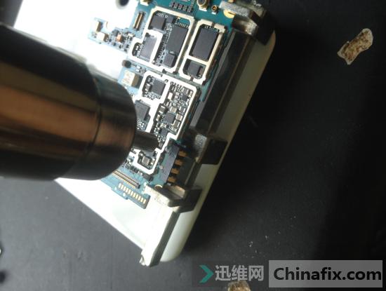 三星s4充不上电怎么办,三星s4充电震动不开机