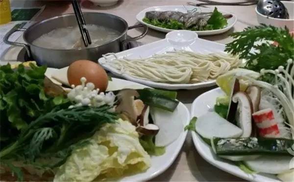 西安钟楼附近四星酒店推荐,西安钟楼附近高档饭店推荐