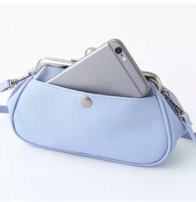 日本买杂志还送礼物看看都送的啥,日本杂志送大牌包包