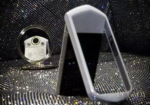 几百年过去了，就没有人告诉这些大牌他们有多丑？