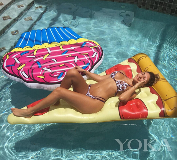 爱上游泳但别让漂*粉白**的干*爱涩**上你