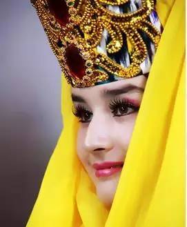 楼兰姑娘玫瑰玫瑰,楼兰姑娘合拍