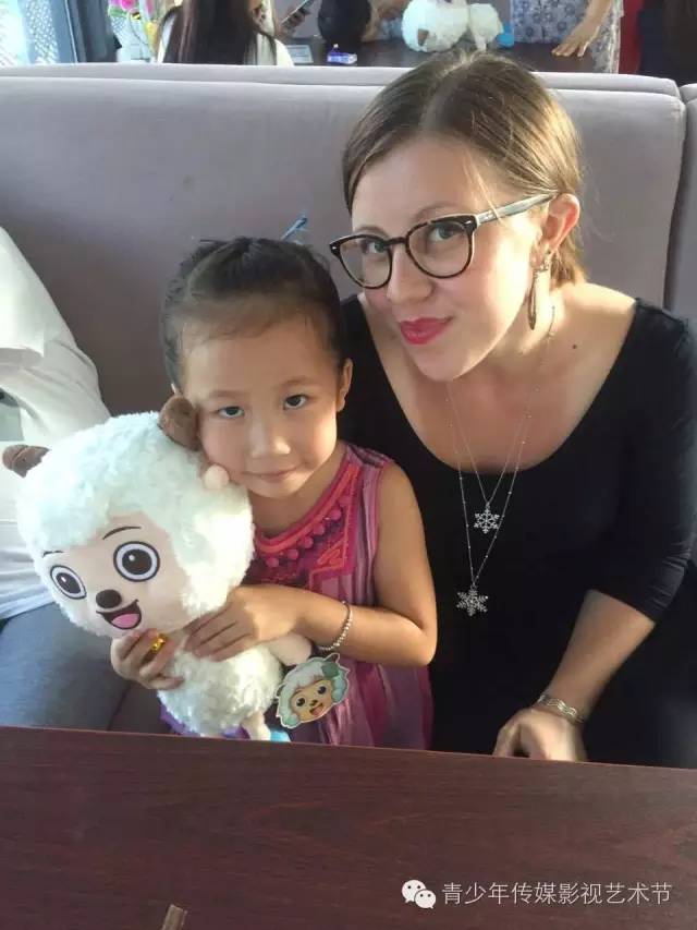 看这里！哇咔咔《南山区形象宣传片》之友情出演篇