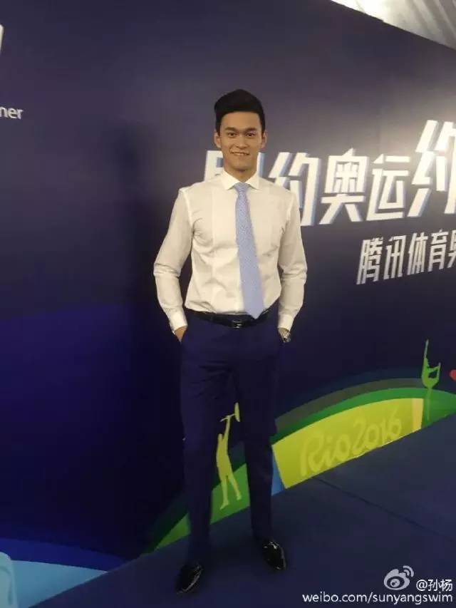 舔屏有一种喷鼻血的方式，叫中国奥运男神！