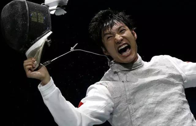 舔屏有一种喷鼻血的方式，叫中国奥运男神！