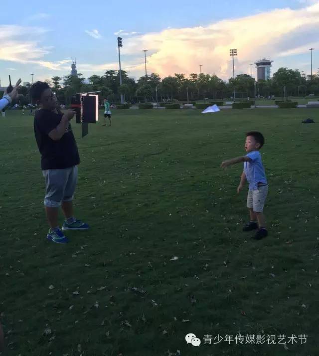 看这里！哇咔咔《南山区形象宣传片》之友情出演篇