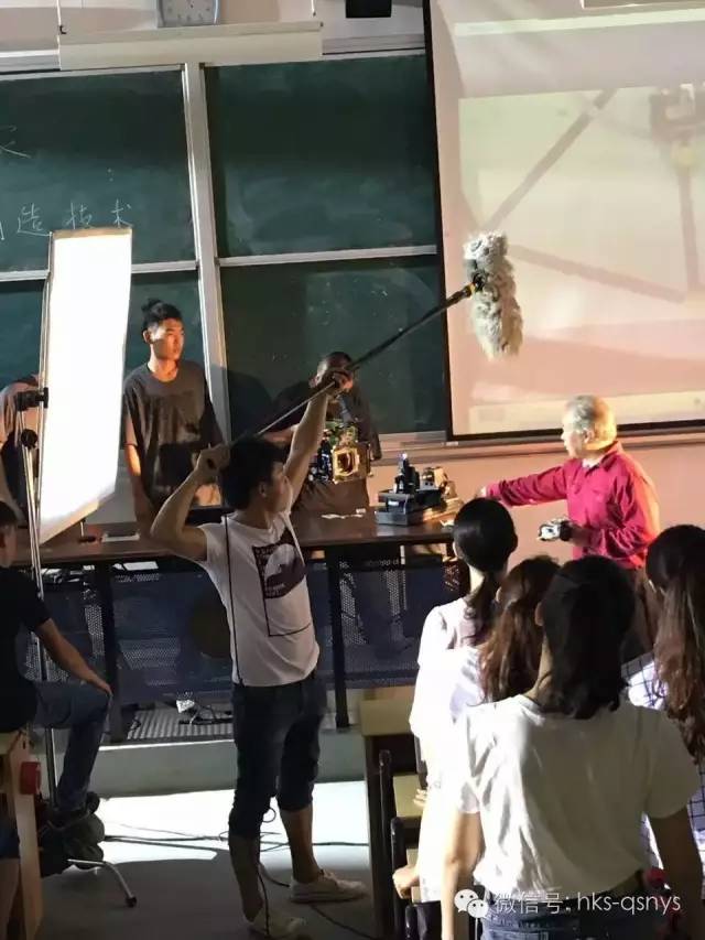 看这里！哇咔咔《南山区形象宣传片》之友情出演篇