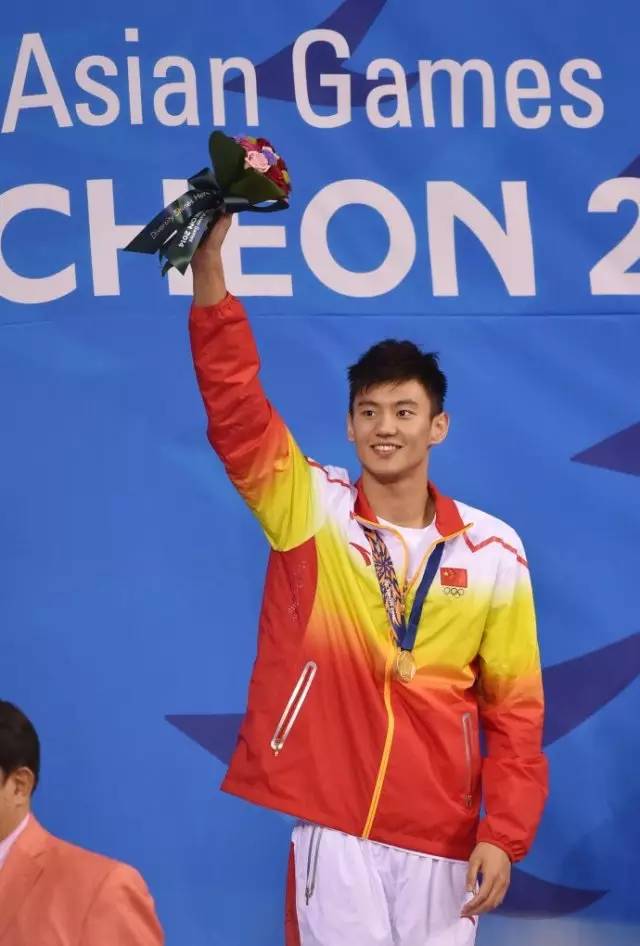 舔屏有一种喷鼻血的方式，叫中国奥运男神！