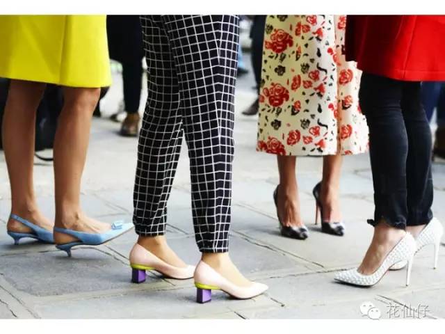 一穿高跟鞋走路就外八怎么办,一穿高跟鞋就o型腿怎么办