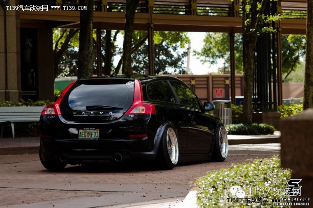 沃尔沃c30内饰改装案例,沃尔沃c30改装最新案例