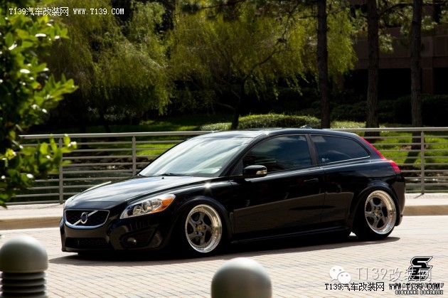 沃尔沃c30内饰改装案例,沃尔沃c30改装最新案例