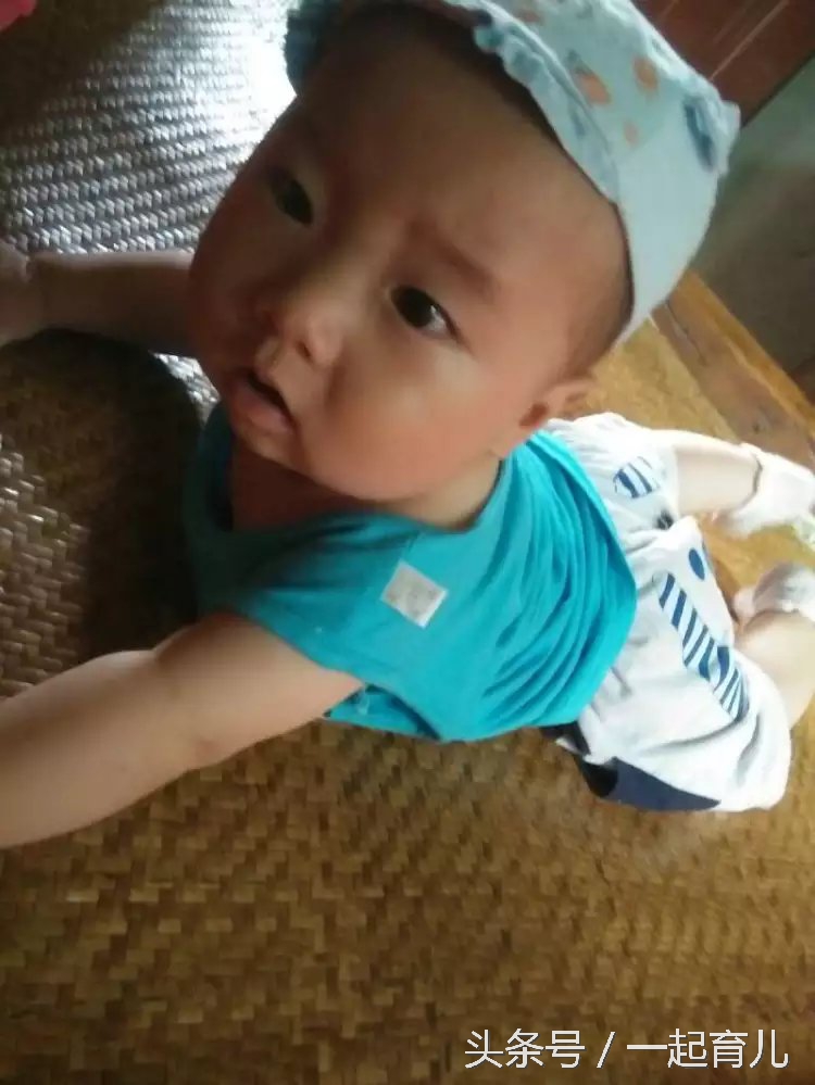 35周早产体重五斤多,双胞胎早产35周五斤多