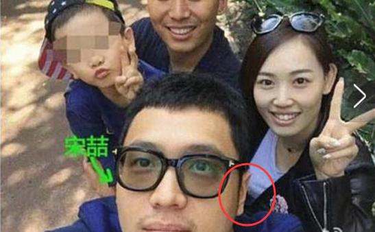 关于王宝强亲子鉴定,王宝强晒鉴定书公开儿子身世