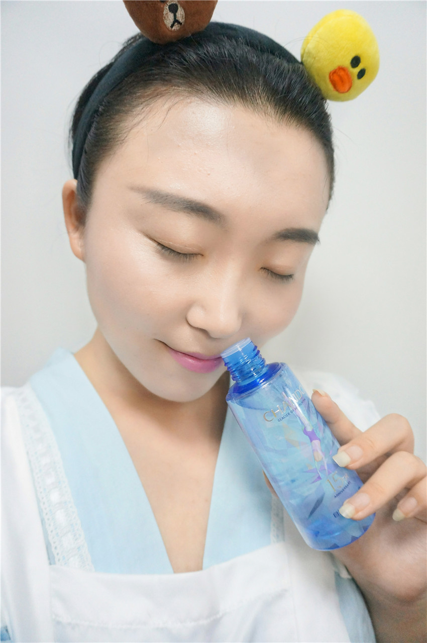 自然堂蓝瓶补水保湿水乳,适合油肌肤夏天用的自然堂冰肌水
