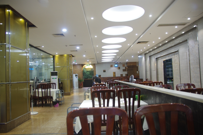 多变揽鲜又出新招：海鲜火锅霸王锅后这次出个五层塔！