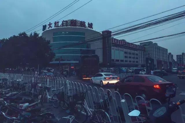 潮人们的“秘密花园”要搬走了，我们替你去看了它消失前的样子