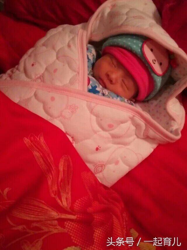 35周早产体重五斤多,双胞胎早产35周五斤多