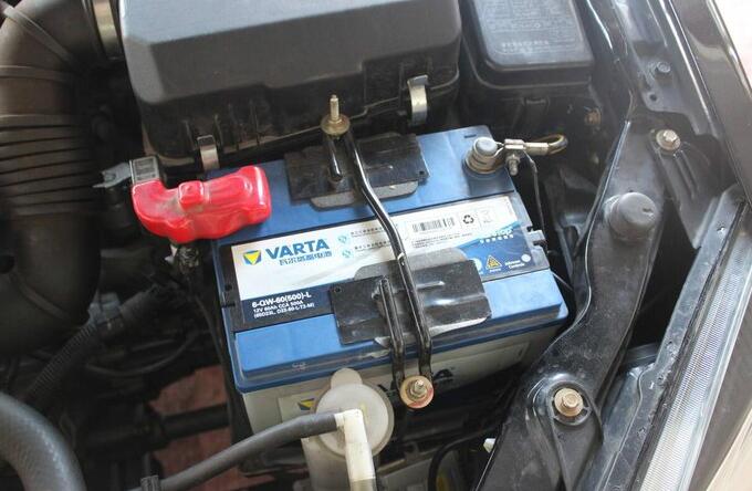 老款菱悦v3灯光高低调整,15款菱悦v3手动风采版