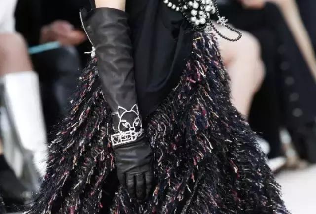 emoji随意搭配软件,emoji是流行网络用语吗