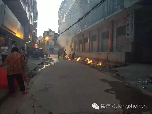送老客‖中元节留下的残局，谁来为这样的不文明买单？新宁人
