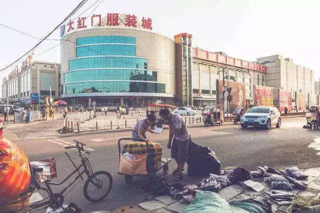 潮人们的“秘密花园”要搬走了，我们替你去看了它消失前的样子