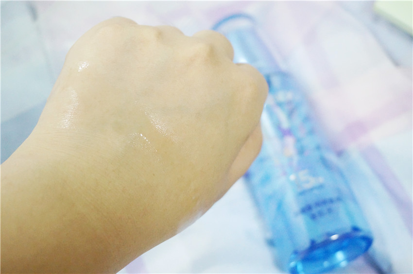 自然堂蓝瓶补水保湿水乳,适合油肌肤夏天用的自然堂冰肌水