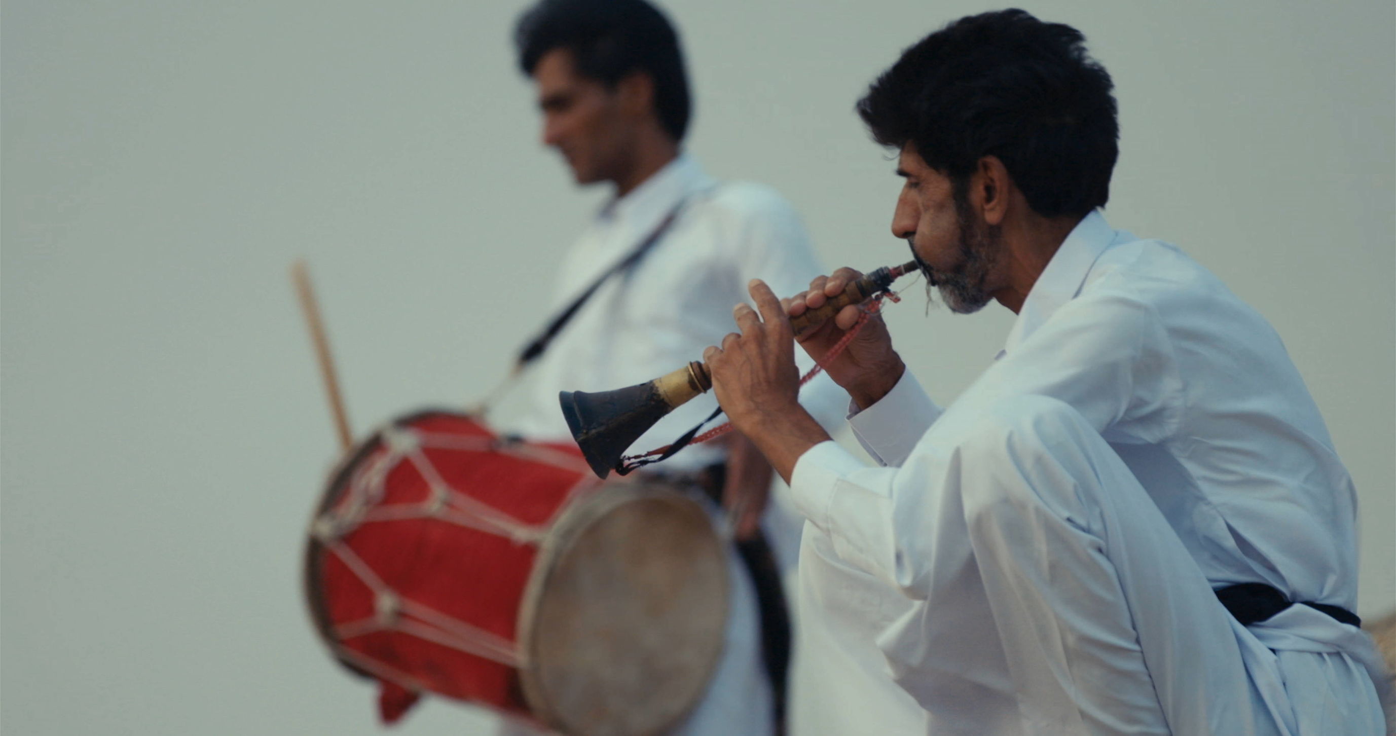 《奇域》：饱含随遇而安的心，做时光里从容的过客