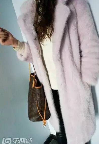 说奇葩丨买淘宝的都是low货？那你买个LV就能上天吗！