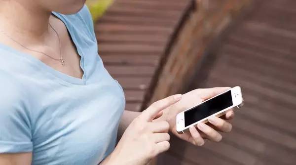 iphone联系人删除了怎么恢复,iphone联系人照片怎么删除