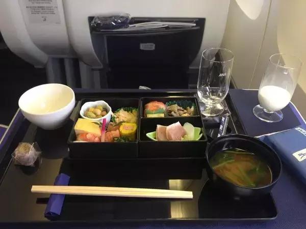 留学省钱技巧之如何购买特价机票,留学生国际机票怎么买最划算