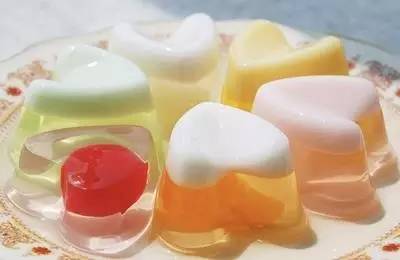 食物残渣卡喉咙怎么办,食物卡到喉咙里怎么办