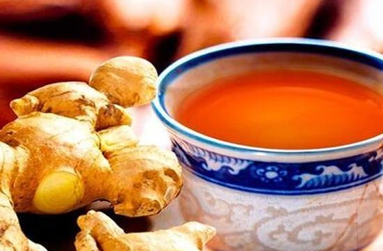 生姜水的做法与功效,夏天生姜搭配什么来煮水喝