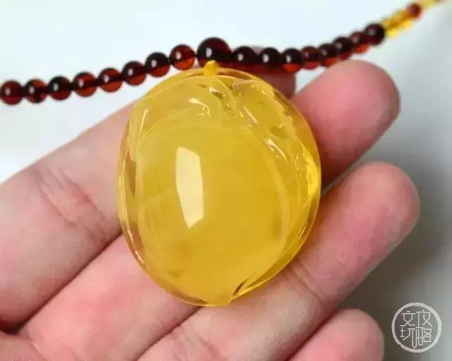 惊艳！史上又有一种蜜蜡美出天际，简直是蜜蜡界的范冰冰！