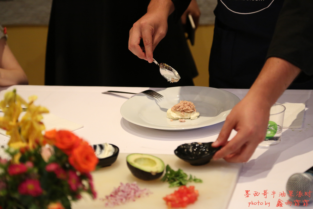 牛油果怎么挑选才是正确的,怎么挑选牛油果最好吃