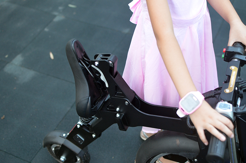 公园便携折叠小孩车,公园电动儿童游玩车