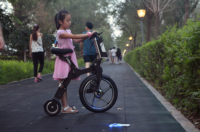 公园便携折叠小孩车,公园电动儿童游玩车