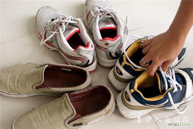 脚突然就出汗发臭,脚没烂不痒却散发出臭味