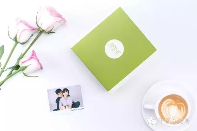 他为女朋友做了一款卫生巾