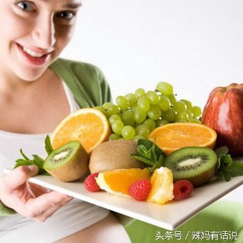 孕晚期宝宝会在肚子里放屁,孕晚期放臭屁多是怎么回事